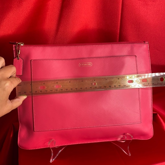 Pink authentic Coach clutch - Picture 9 of 10